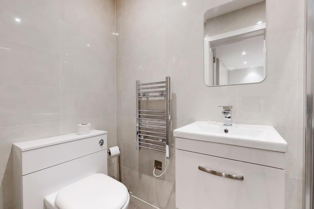 Stylish 2Bed Flat 10Min To Wimbledon Tennis Courts Londres Exterior foto